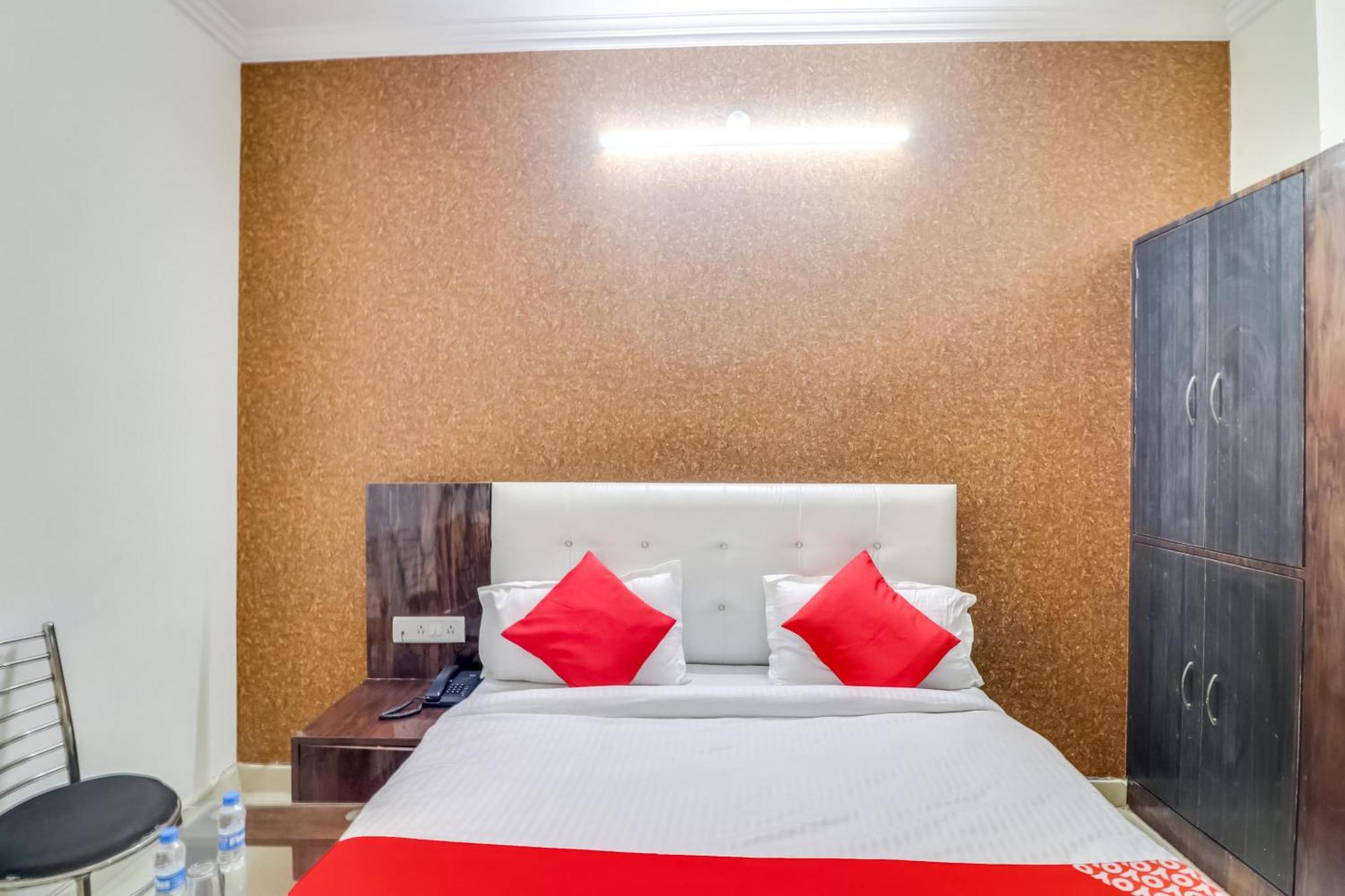 Hotel O Rodstar Chinhat Exterior foto